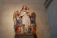 Mainz - Finthen, St. Martin, Schutzmantelmadonna